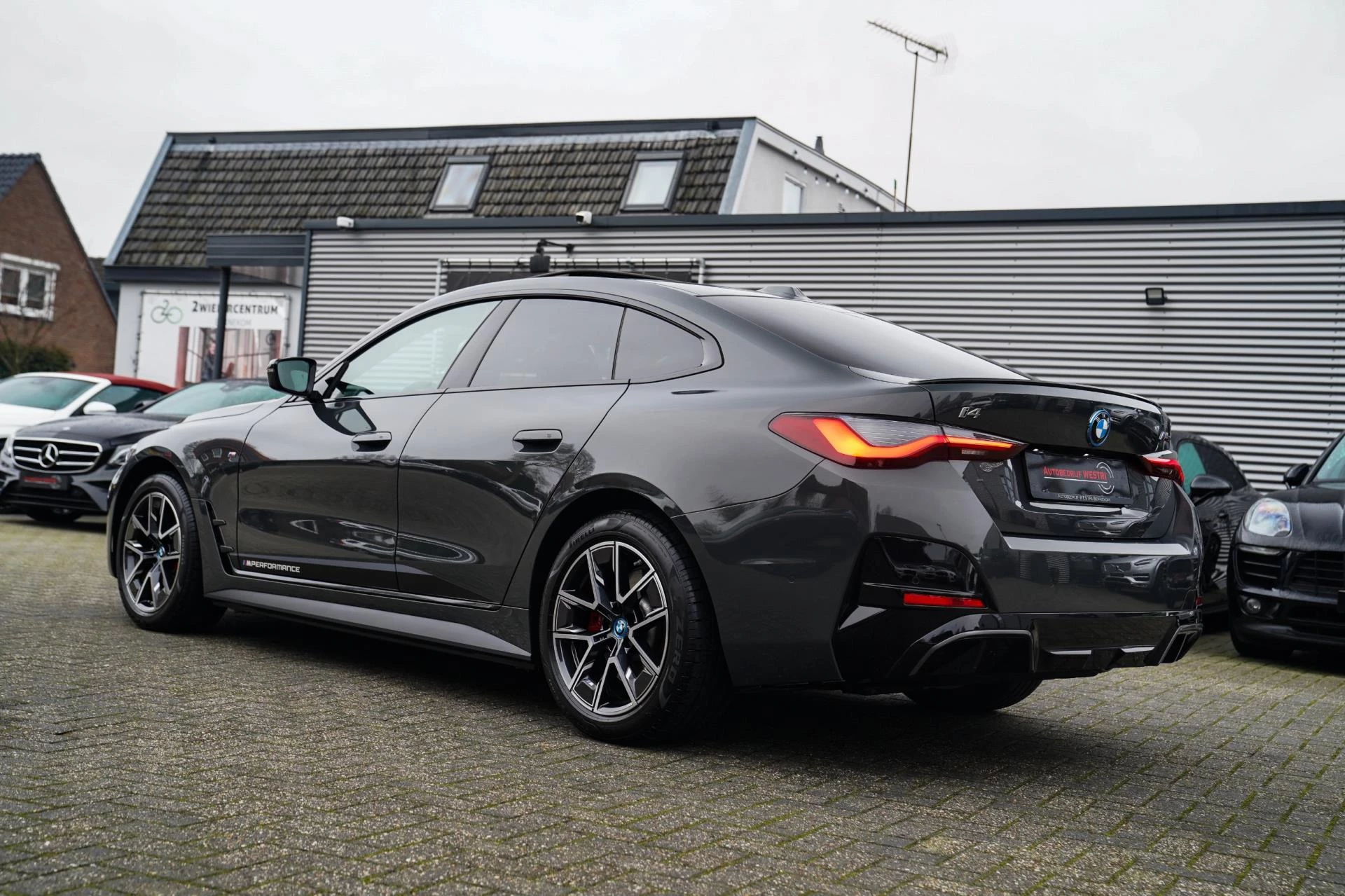 Hoofdafbeelding BMW i4