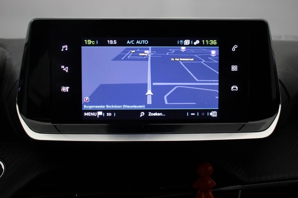 Hoofdafbeelding Peugeot e-208