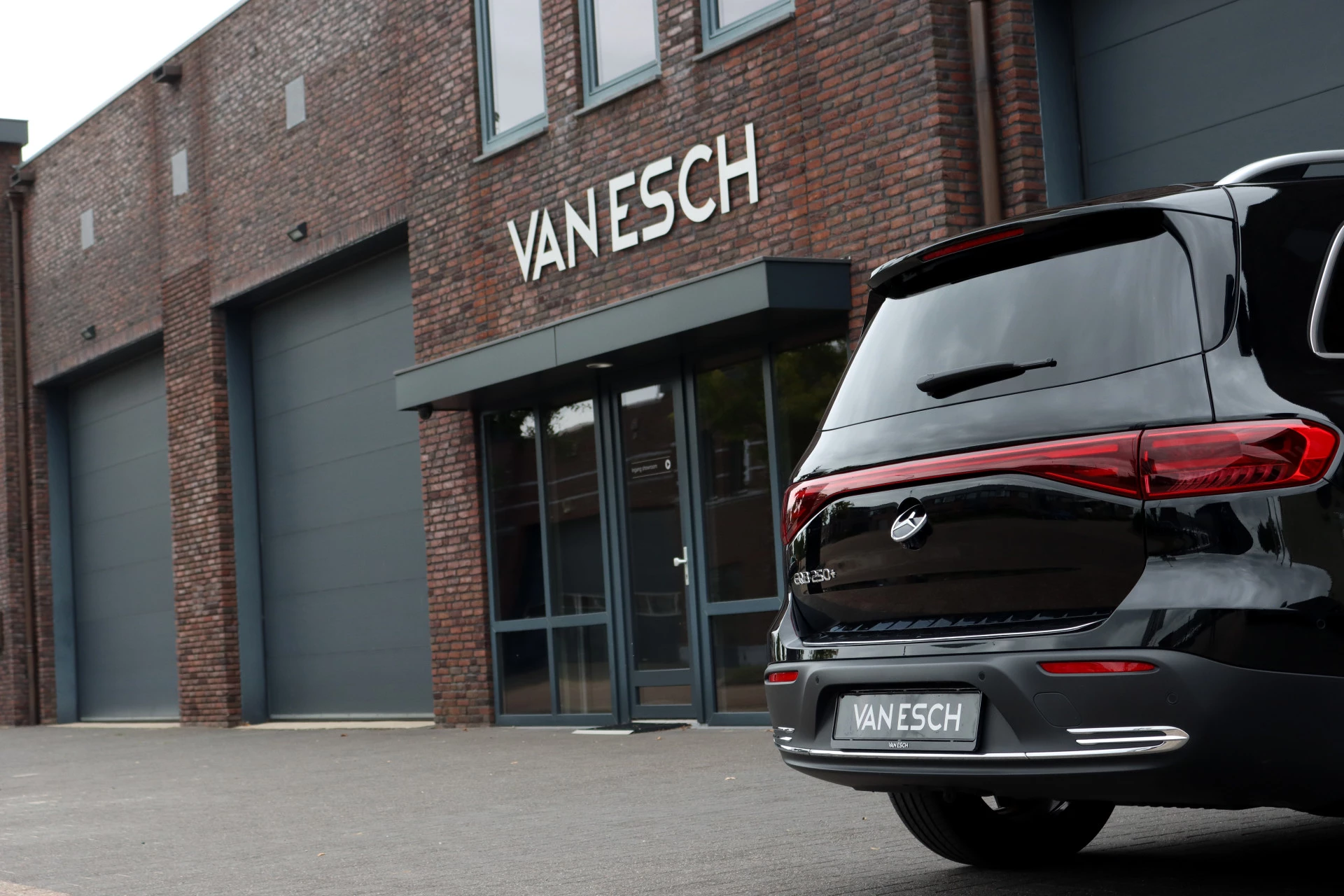 Hoofdafbeelding Mercedes-Benz EQB