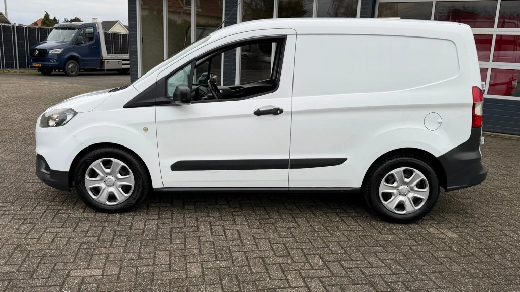 Hoofdafbeelding Ford Transit Courier