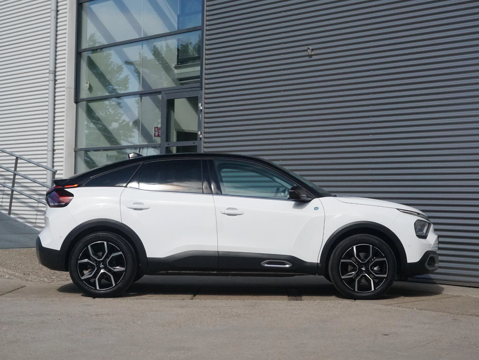 Hoofdafbeelding Citroën ë-C4