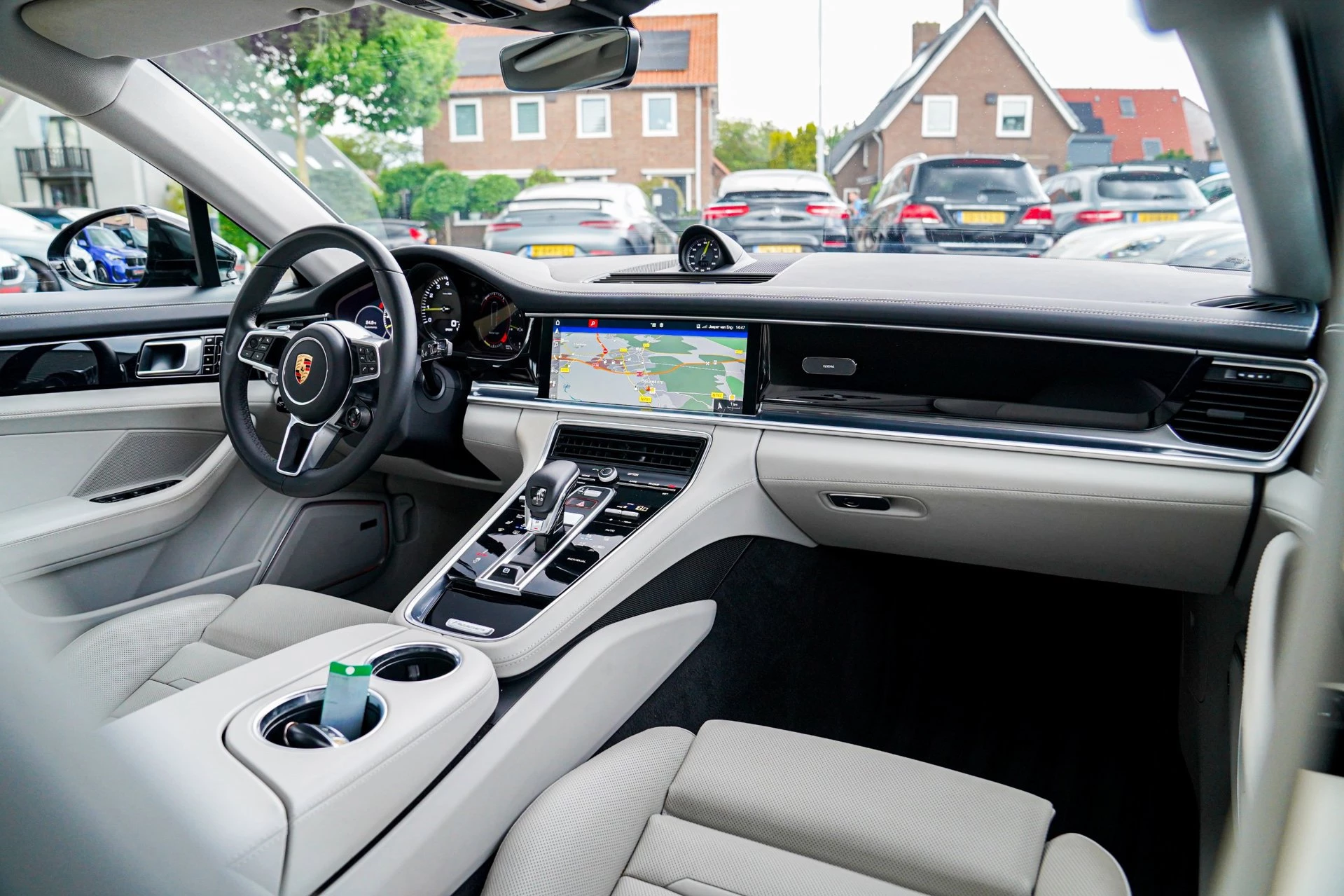 Hoofdafbeelding Porsche Panamera