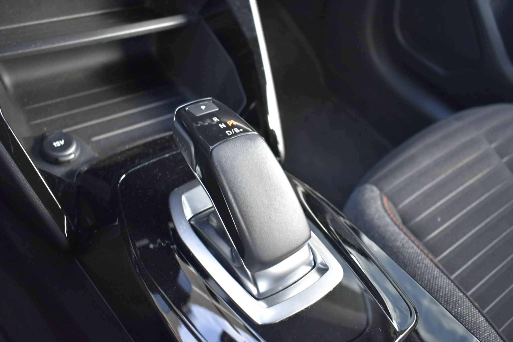 Hoofdafbeelding Peugeot e-208