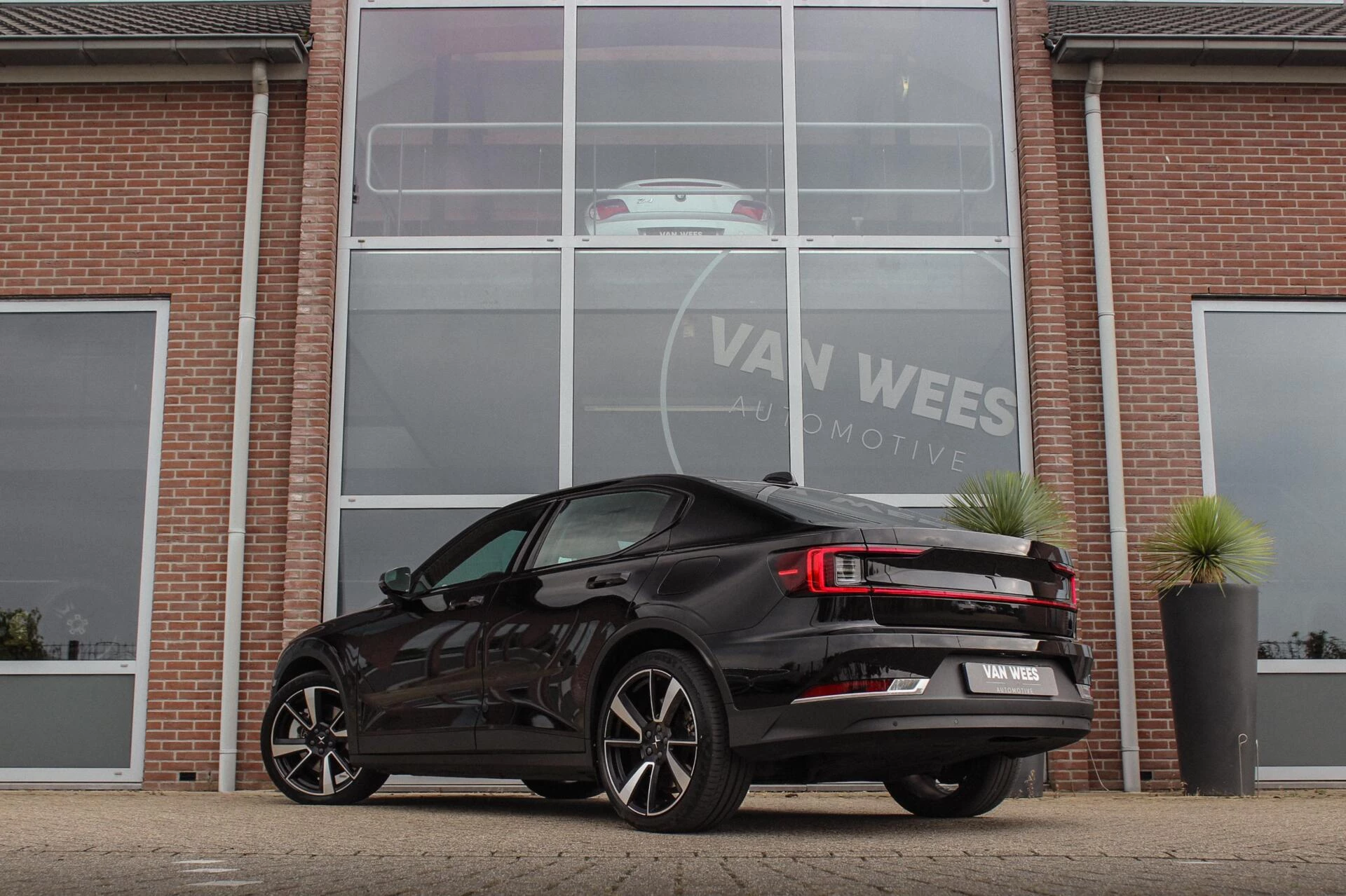 Hoofdafbeelding Polestar 2