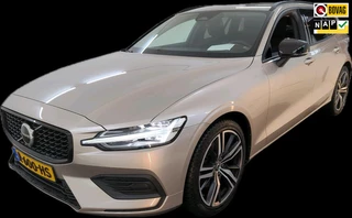 Hoofdafbeelding Volvo V60 Volvo V60 2.0 B3 Essential Camera/Stoelverwarming/Trekhaak