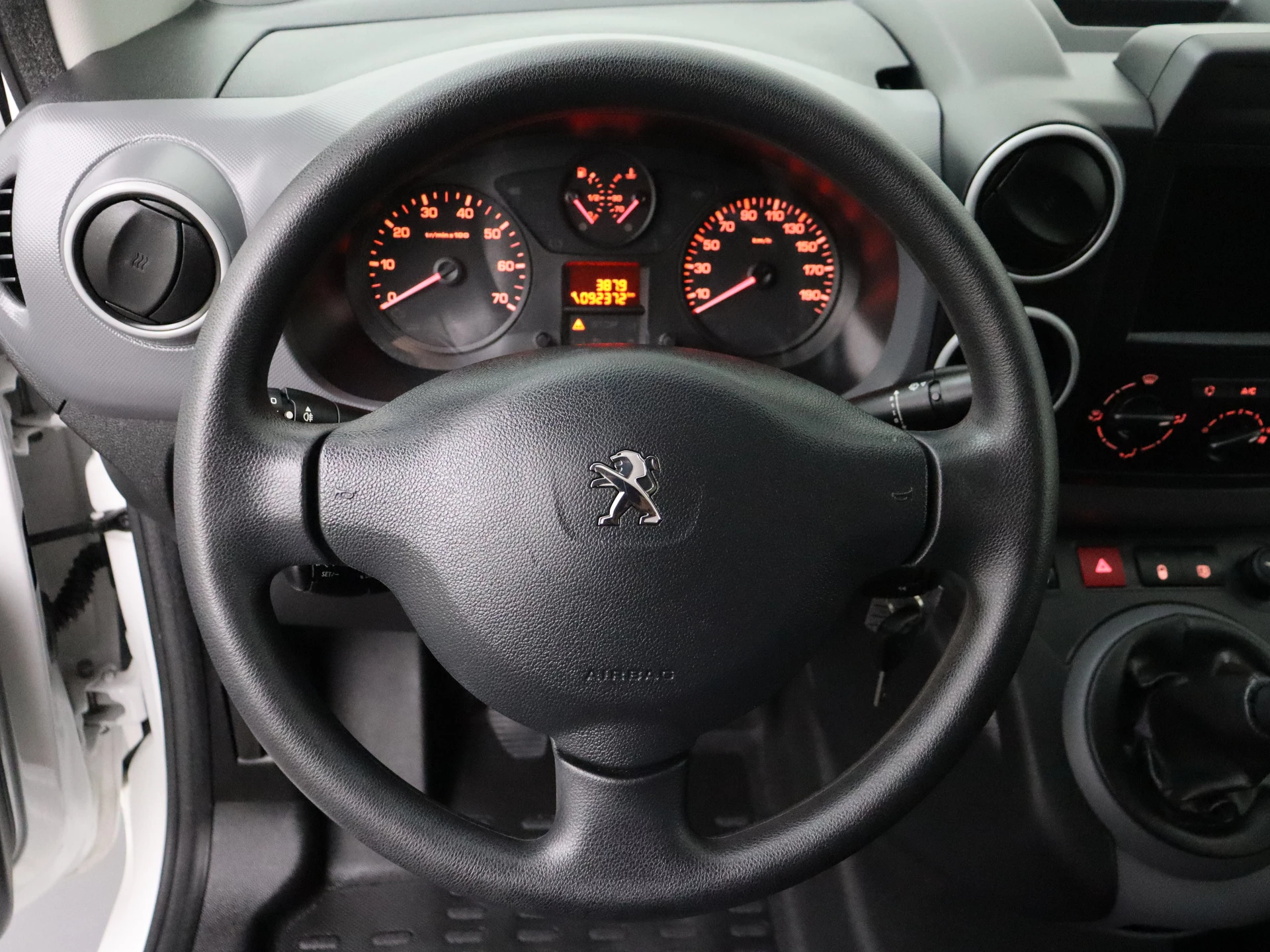 Hoofdafbeelding Peugeot Partner