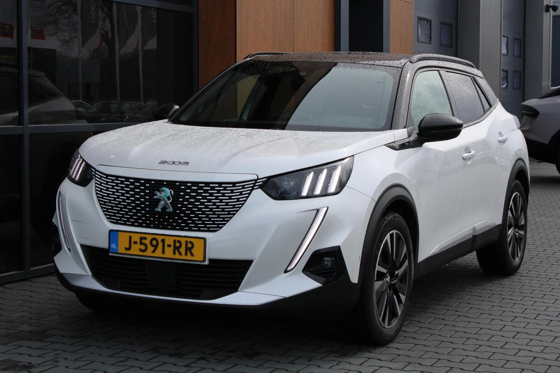 Hoofdafbeelding Peugeot e-2008