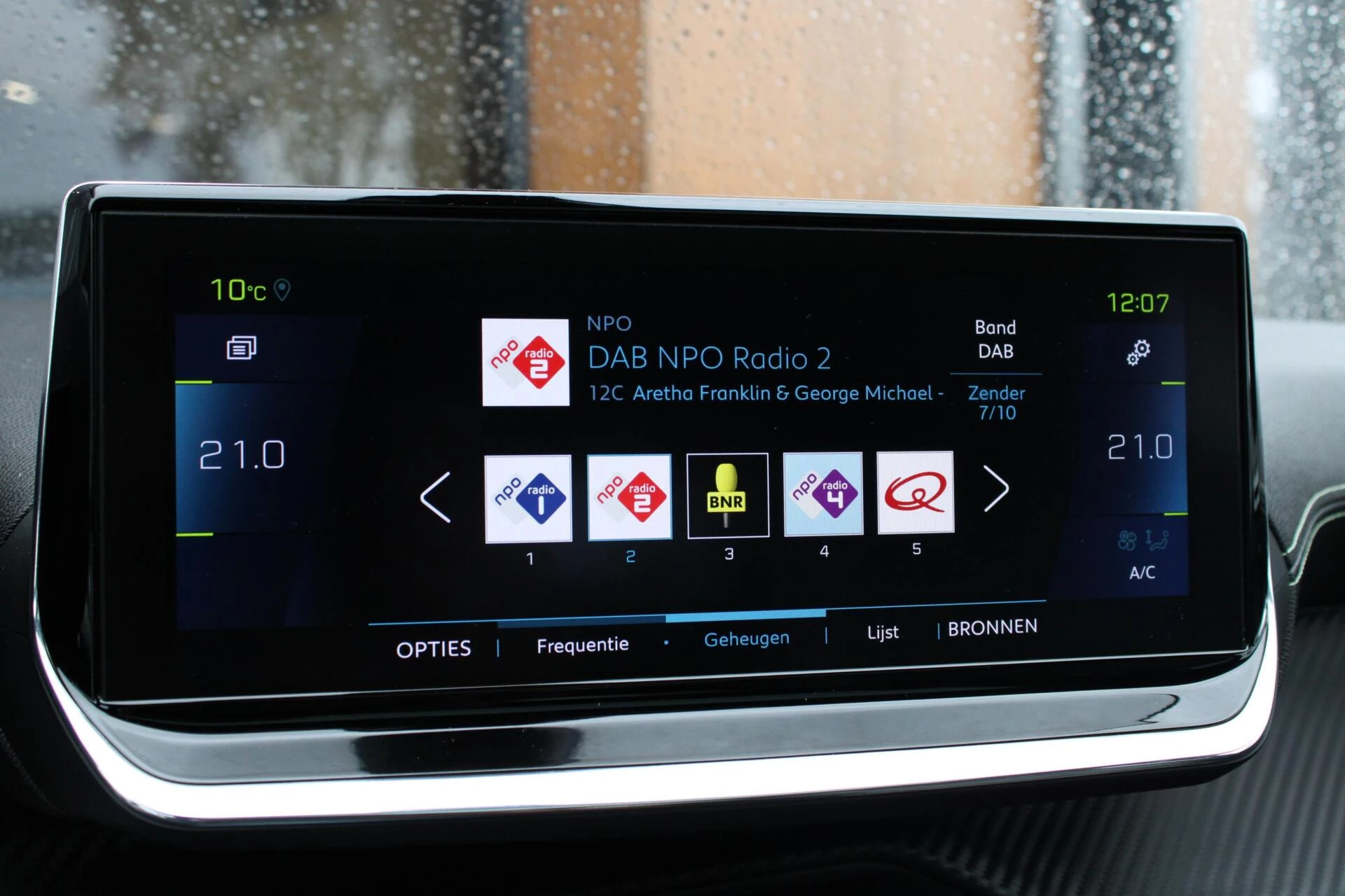 Hoofdafbeelding Peugeot e-208