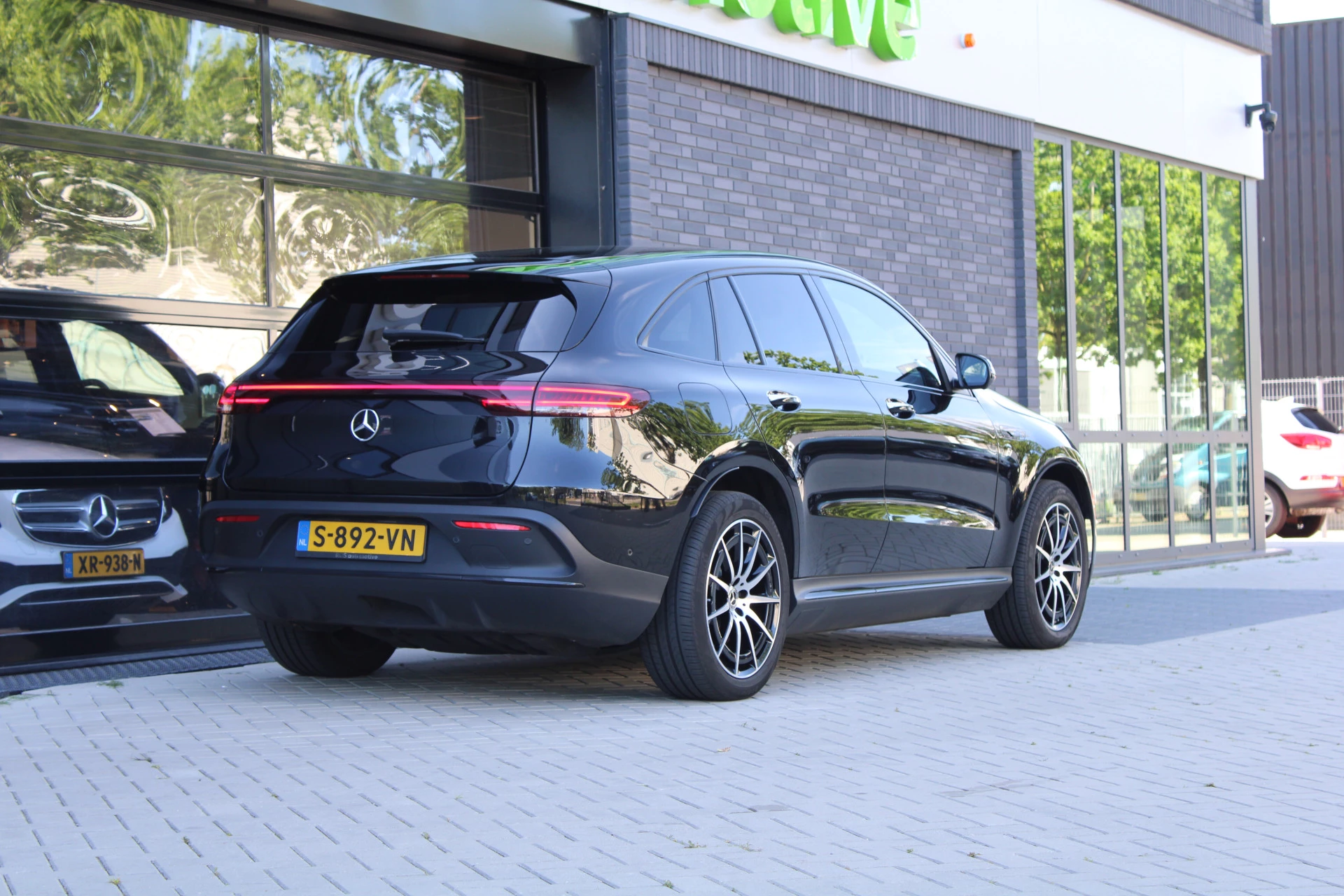 Hoofdafbeelding Mercedes-Benz EQC