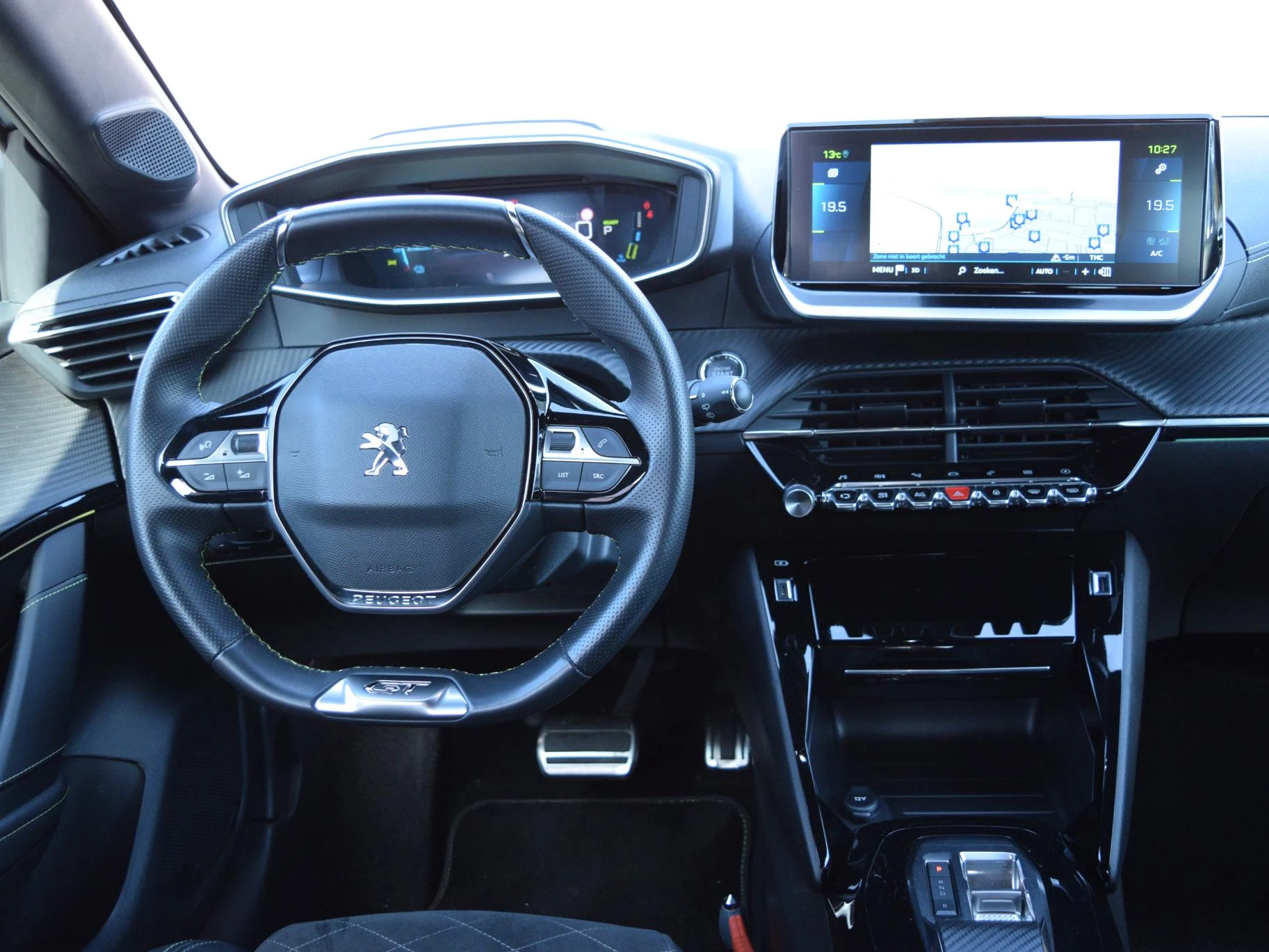 Hoofdafbeelding Peugeot e-208