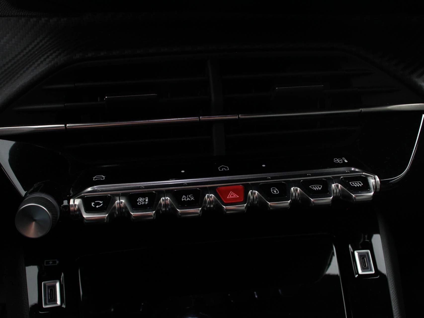 Hoofdafbeelding Peugeot e-2008