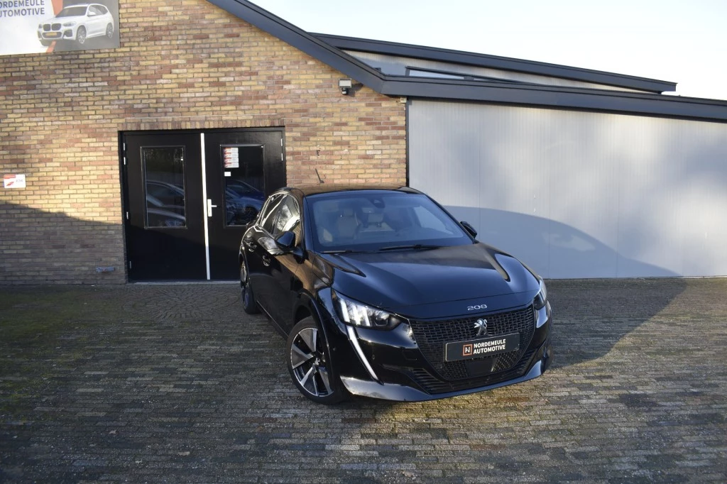 Hoofdafbeelding Peugeot e-208