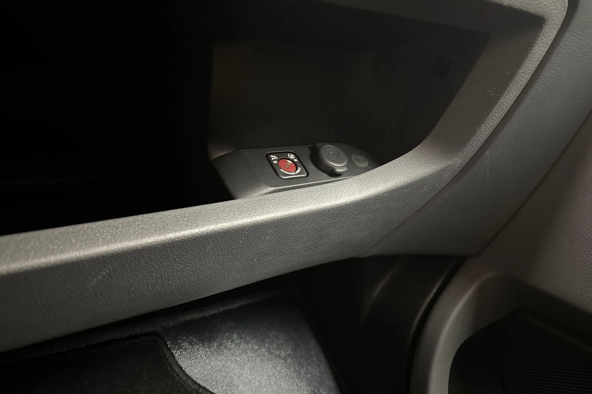 Hoofdafbeelding Peugeot Traveller