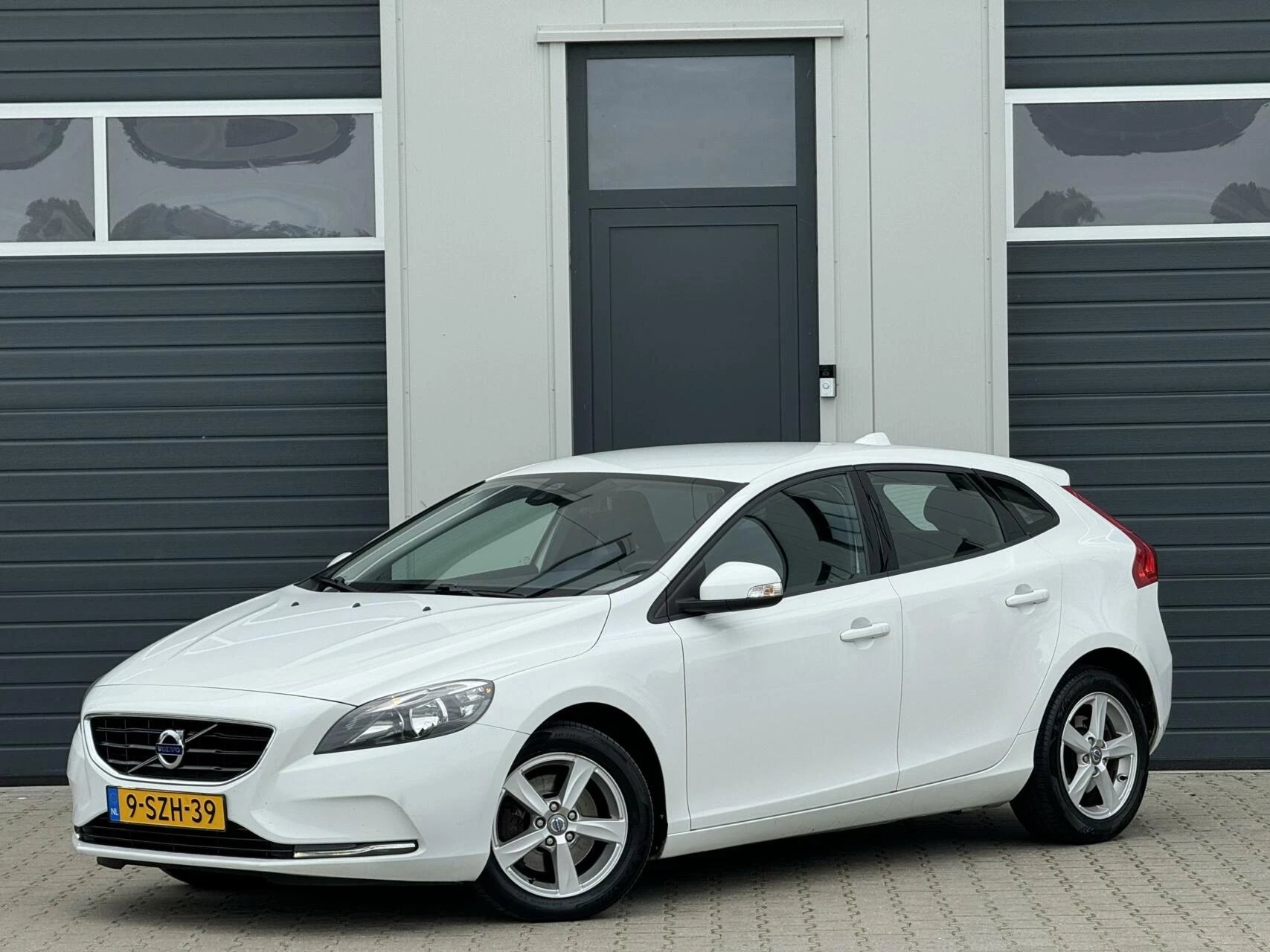 Hoofdafbeelding Volvo V40