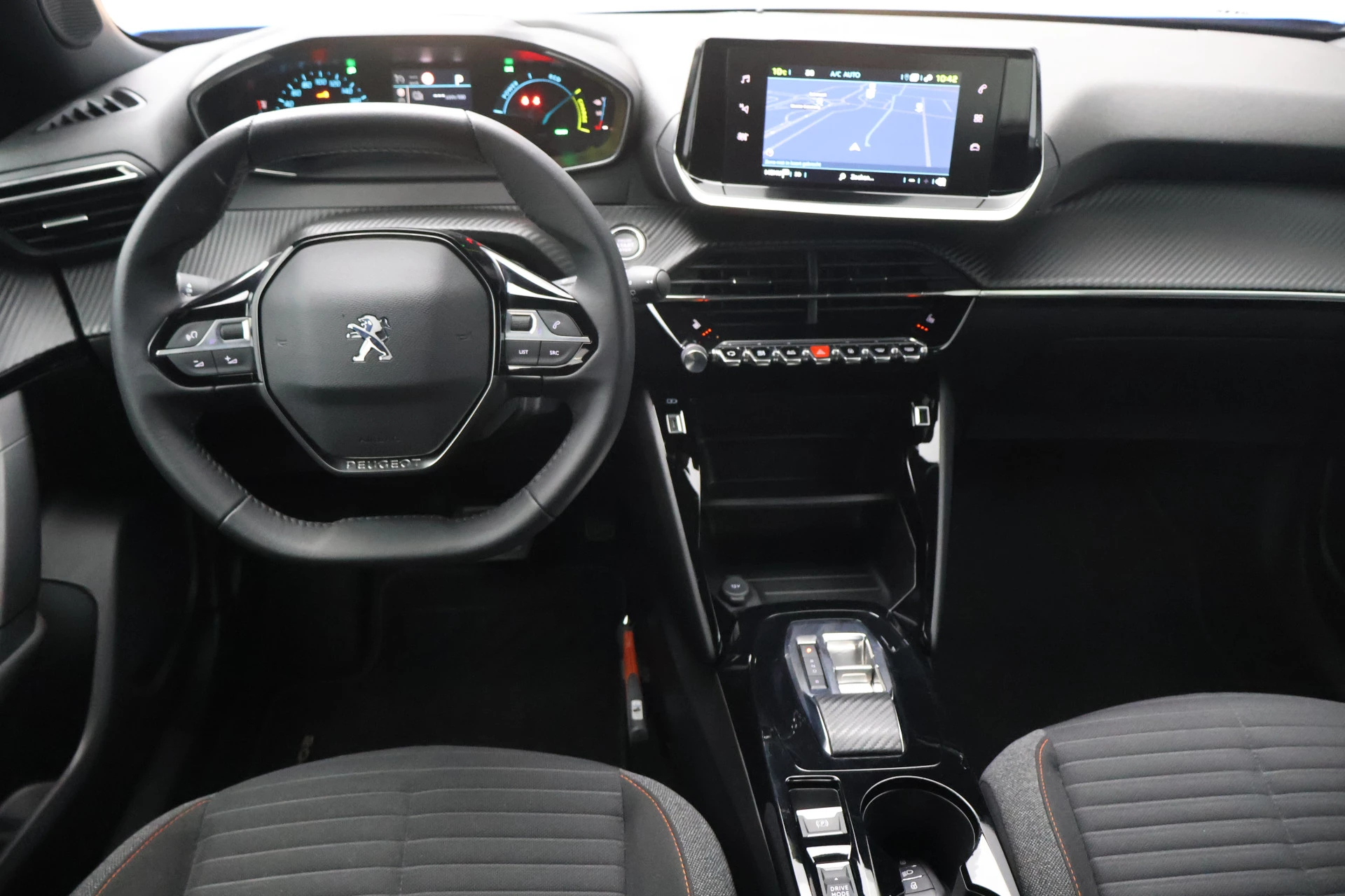 Hoofdafbeelding Peugeot e-2008