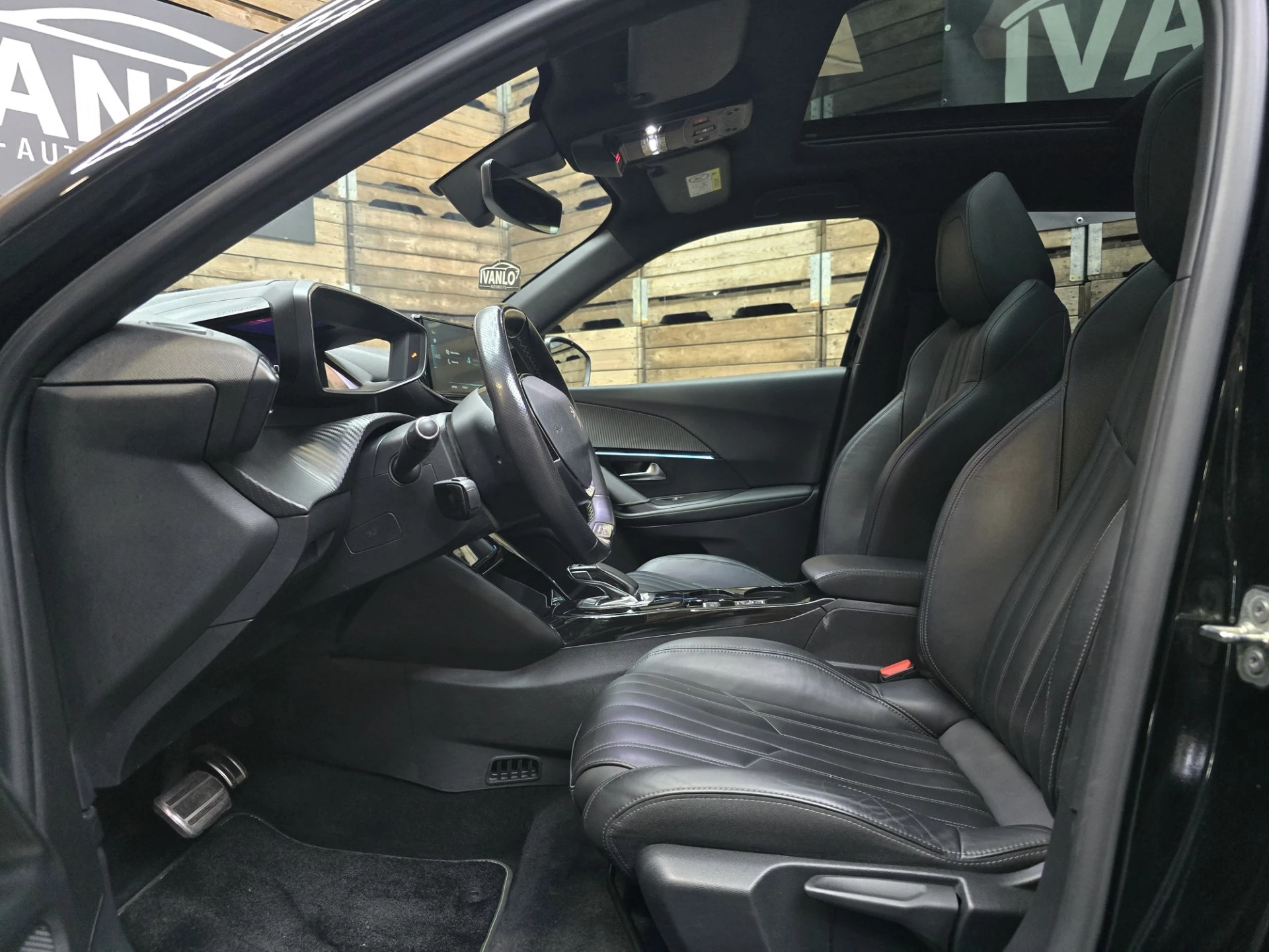 Hoofdafbeelding Peugeot e-2008