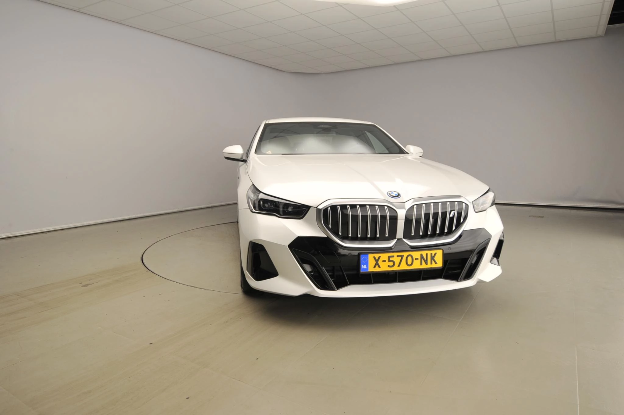 Hoofdafbeelding BMW i5