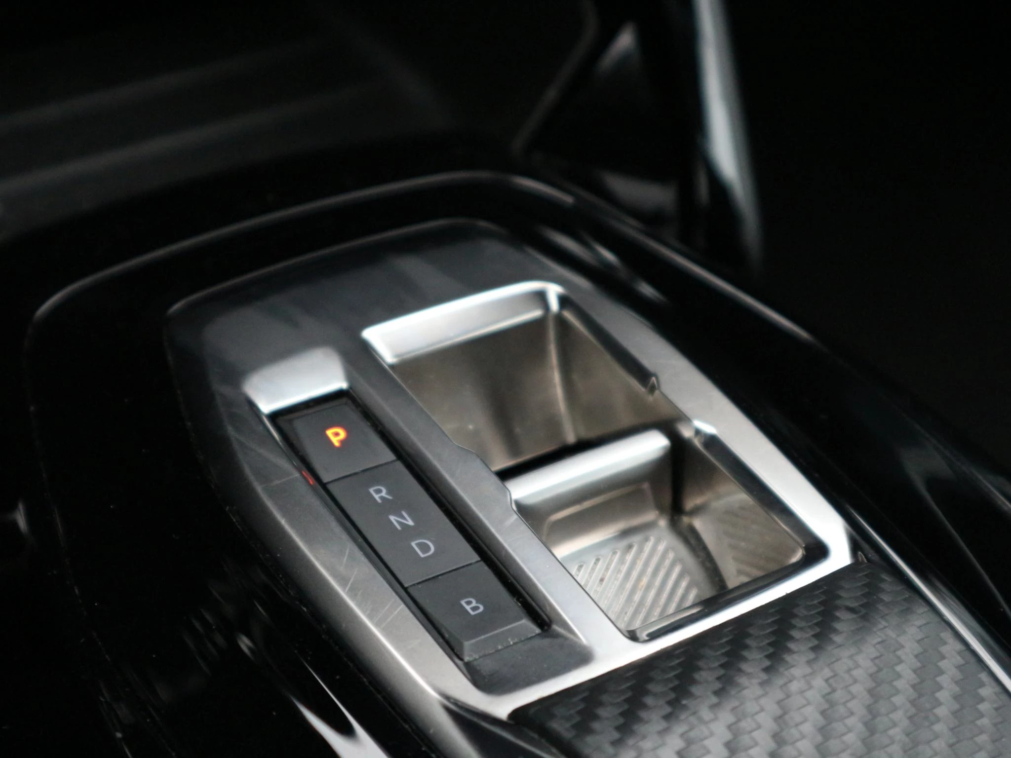 Hoofdafbeelding Peugeot e-208