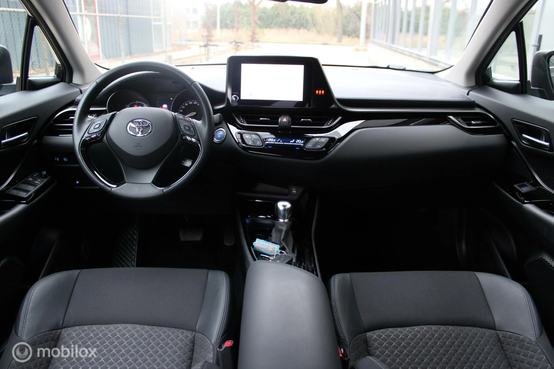 Hoofdafbeelding Toyota C-HR