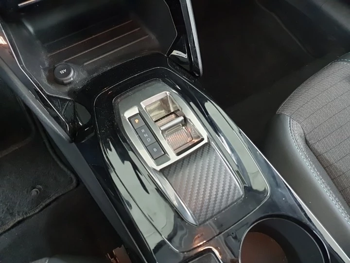 Hoofdafbeelding Peugeot e-208