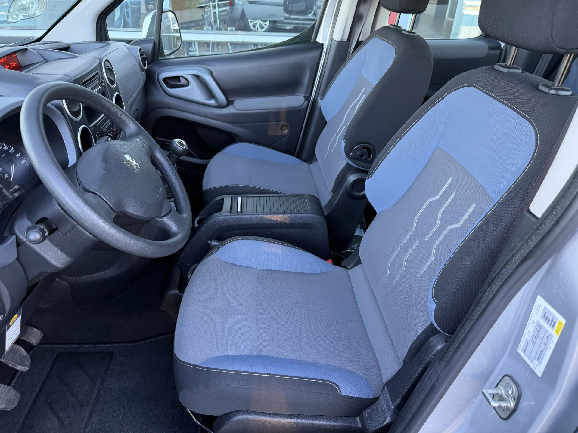 Hoofdafbeelding Peugeot Partner