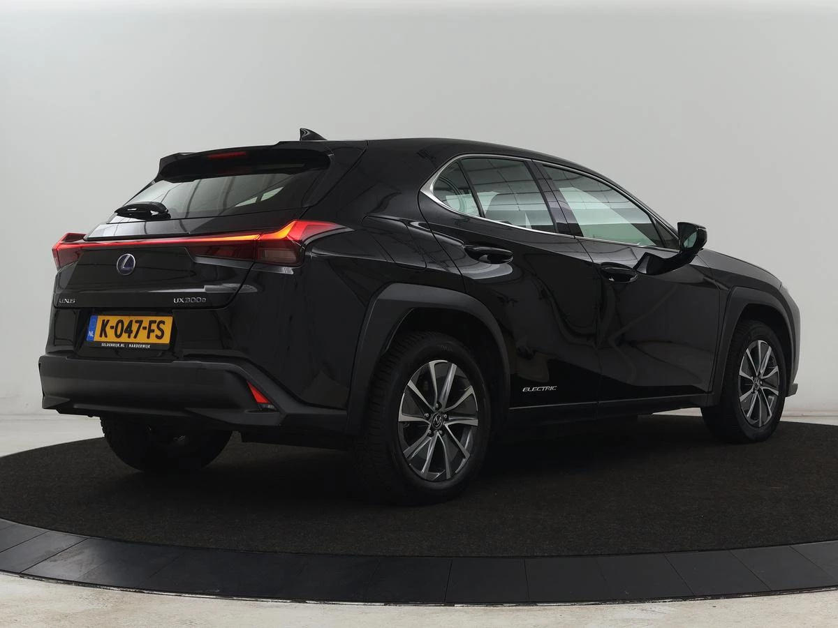 Hoofdafbeelding Lexus UX