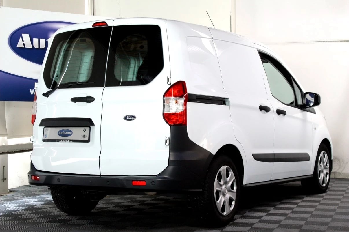 Hoofdafbeelding Ford Transit Courier