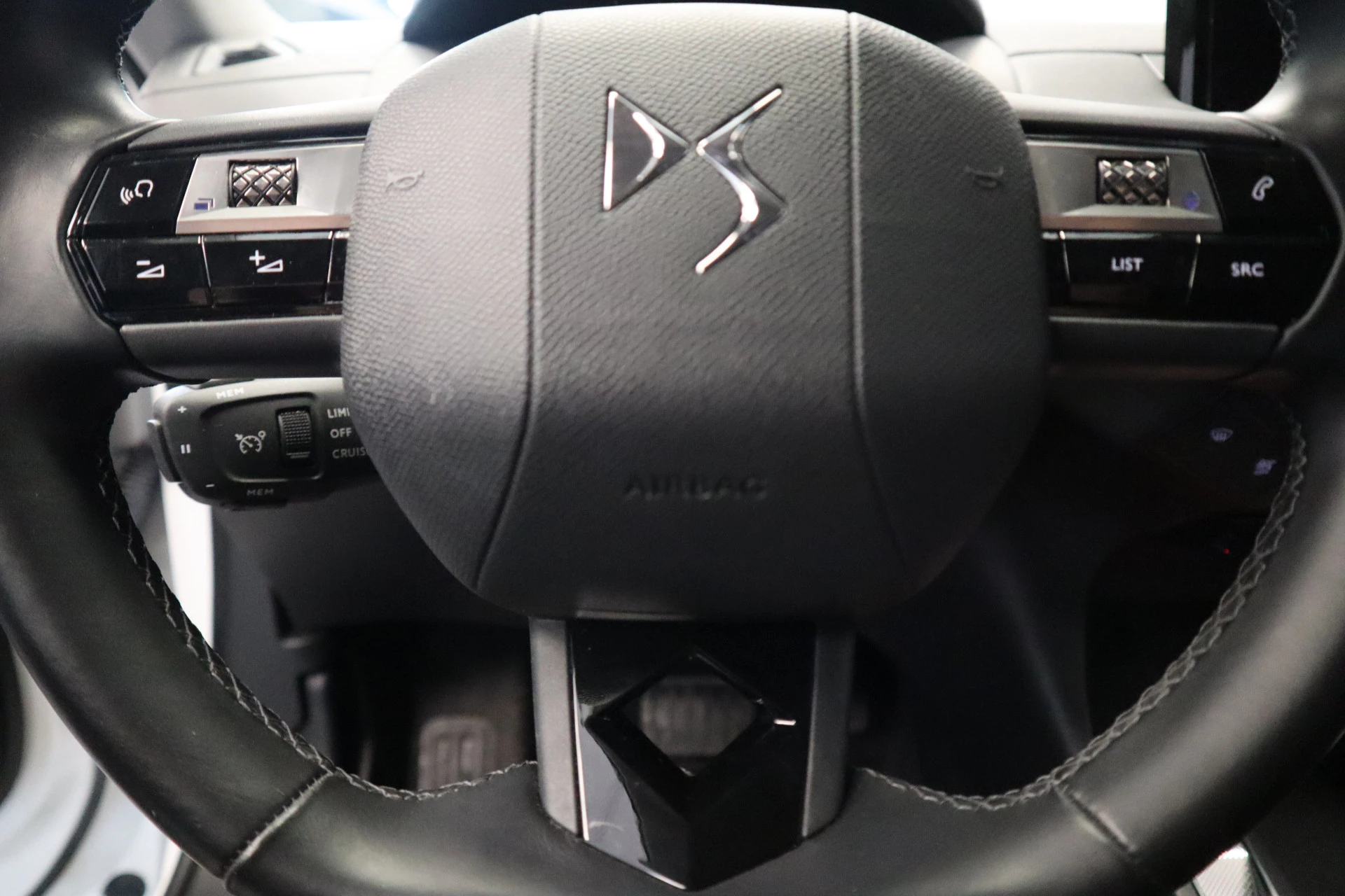 Hoofdafbeelding DS DS 3