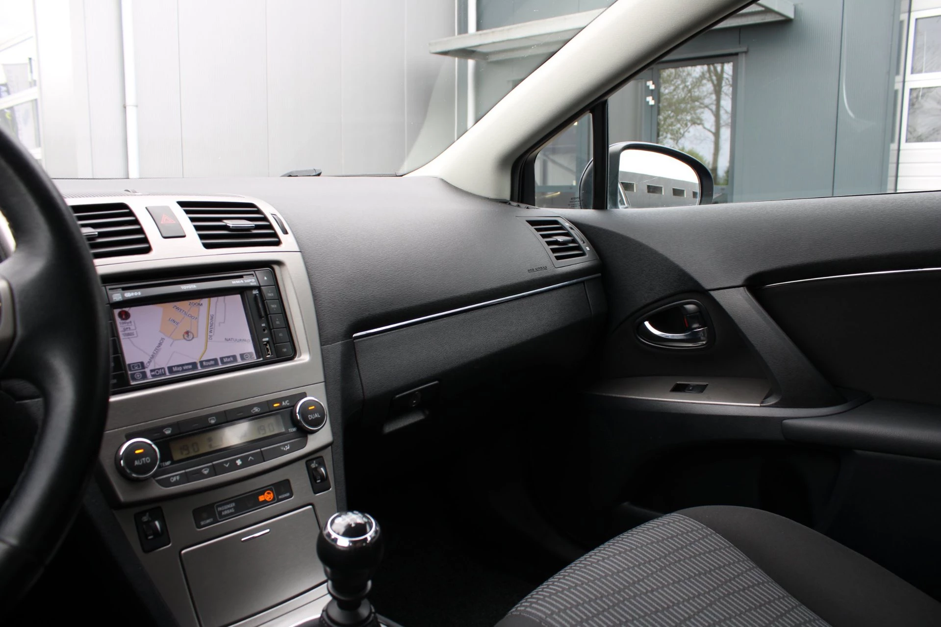 Hoofdafbeelding Toyota Avensis