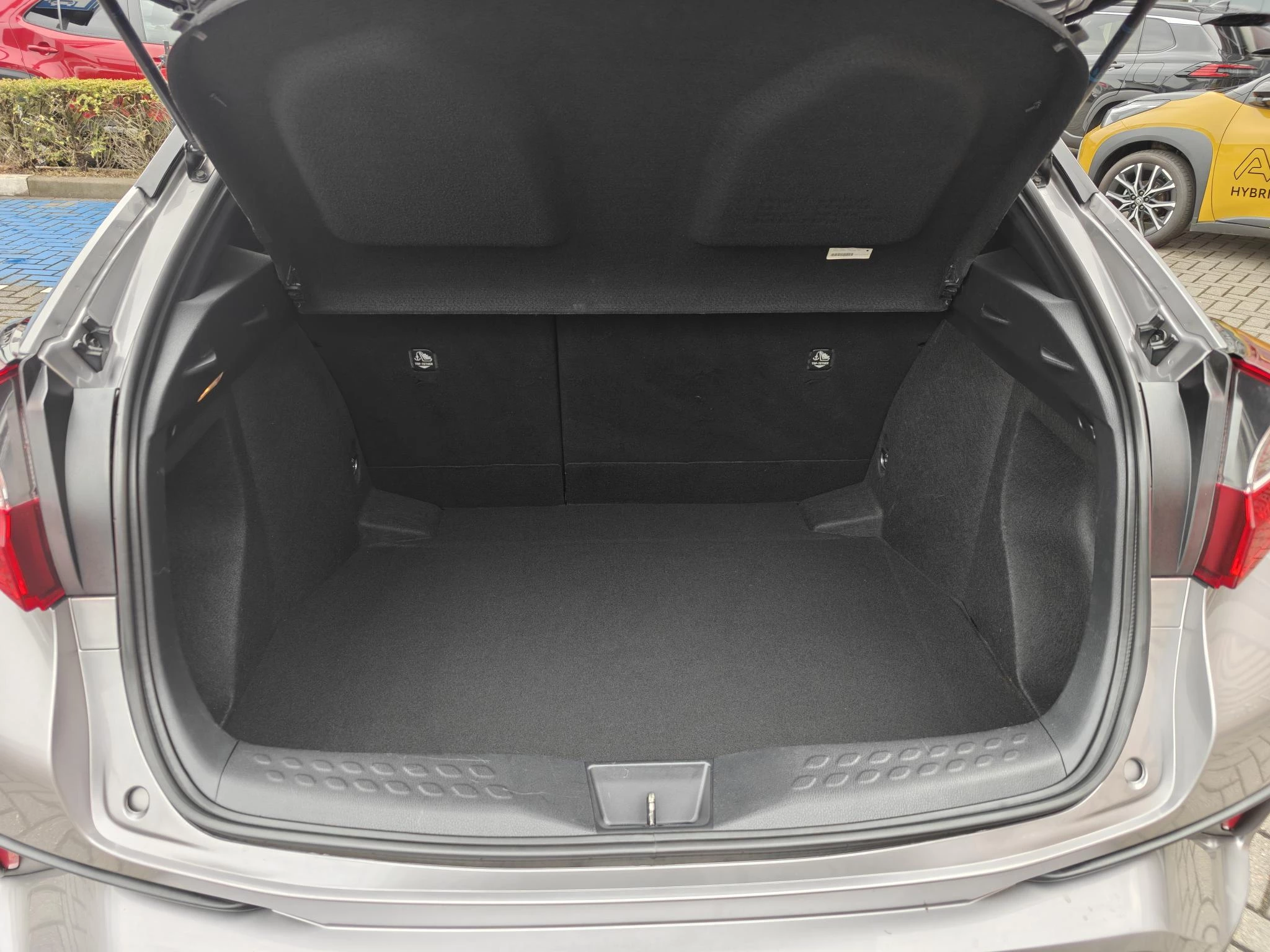 Hoofdafbeelding Toyota C-HR