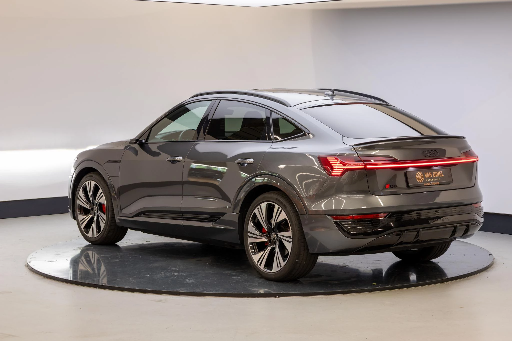 Hoofdafbeelding Audi Q8 Sportback e-tron