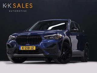 BMW X1 sDrive18i Sport [HEAD-UP DISPLAY, GROOT NAVIGATIE, VOL LEDER, PDC ACHTER, STOELVERWARMING, AUTOMATISCHE AIRCO, ELEKTRISCHE ACHTERKLEP, BMW LED, CRUISE CONTROL, BLUETOOTH TELEFOON, NIEUWSTAAT]