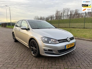 Hoofdafbeelding Volkswagen Golf Volkswagen Golf 1.0 TSI Business Edition Connected