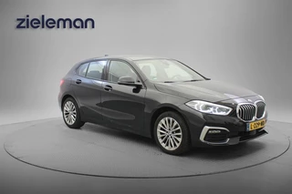 Hoofdafbeelding BMW 1 Serie BMW 1 Serie 118i Business Edition - Carplay, Camera, Leer, Cruise