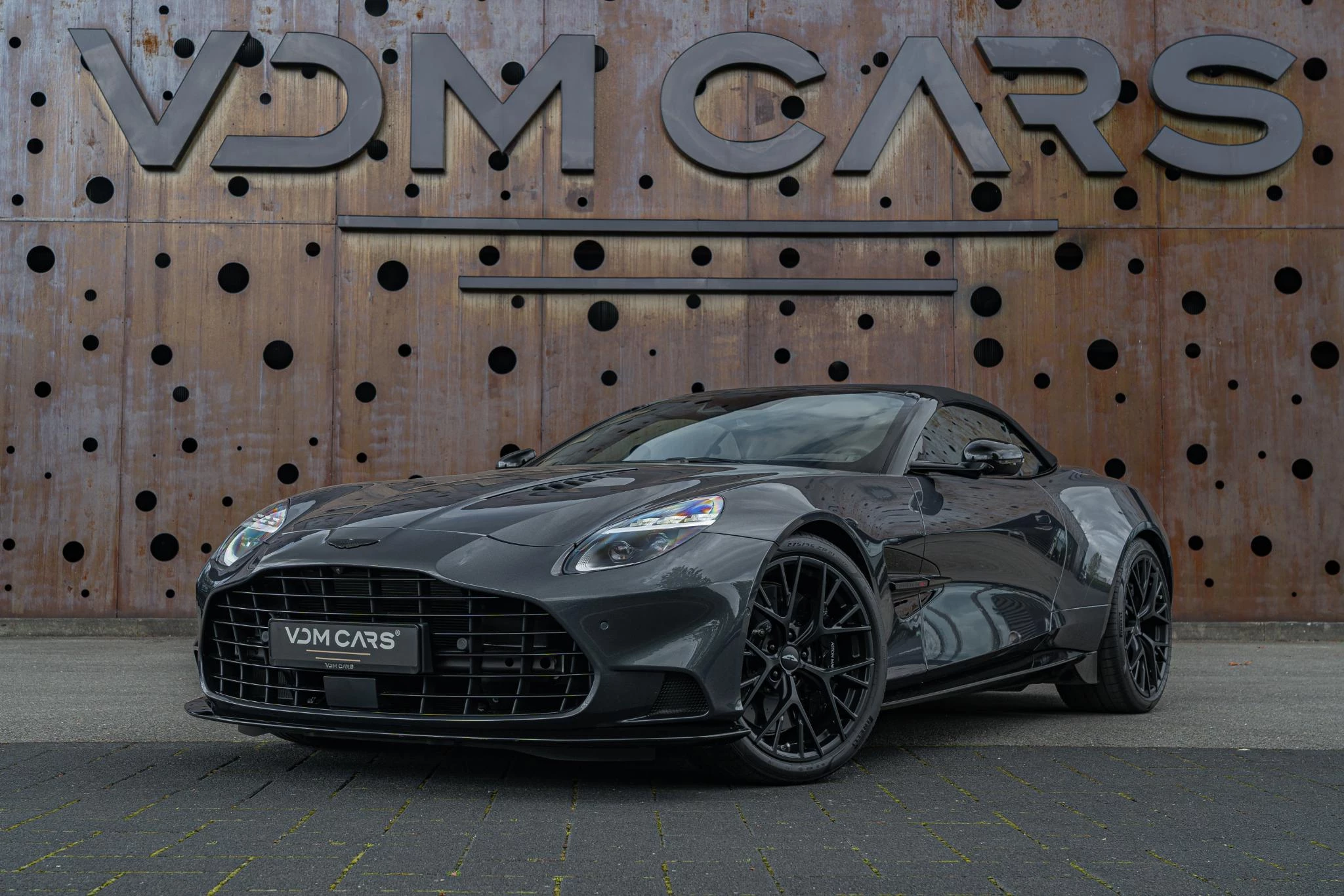 Hoofdafbeelding Aston Martin Vanquish