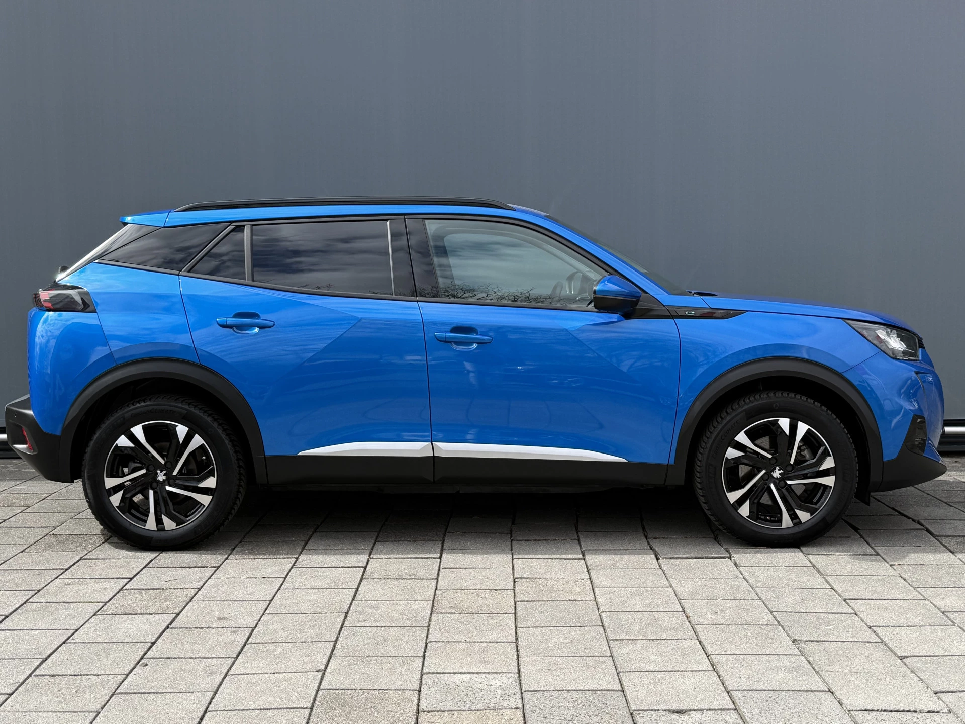 Hoofdafbeelding Peugeot e-2008