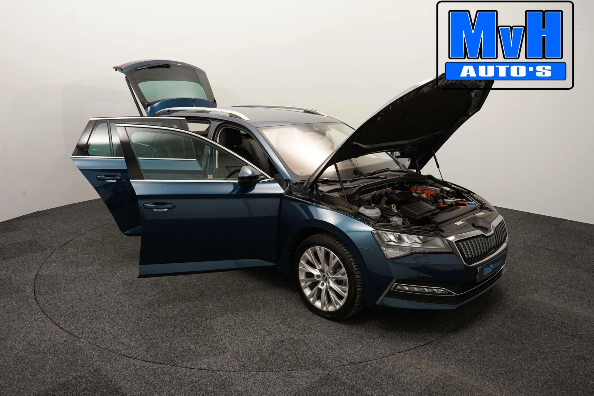 Hoofdafbeelding Škoda Superb