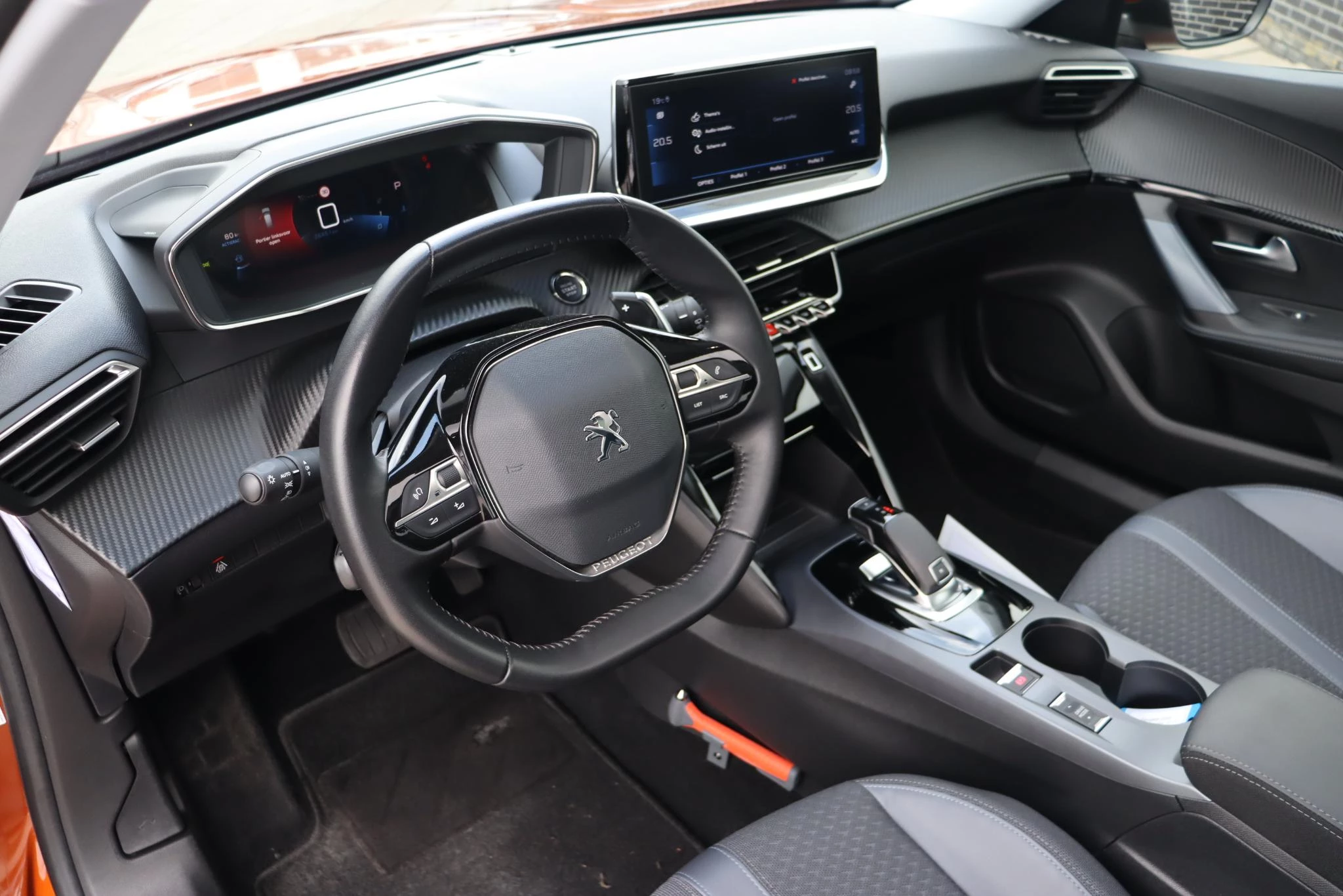 Hoofdafbeelding Peugeot 2008