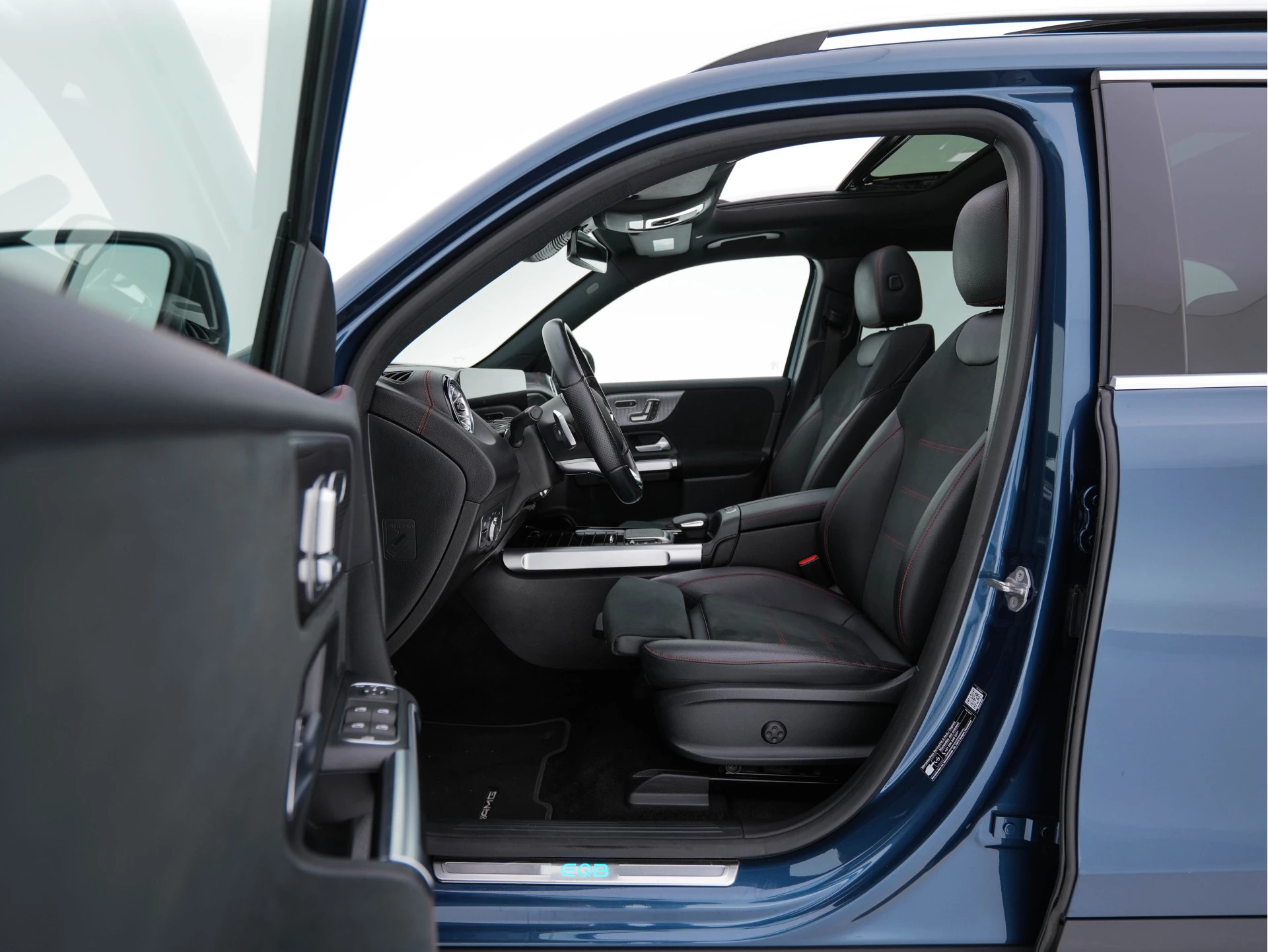 Hoofdafbeelding Mercedes-Benz EQB