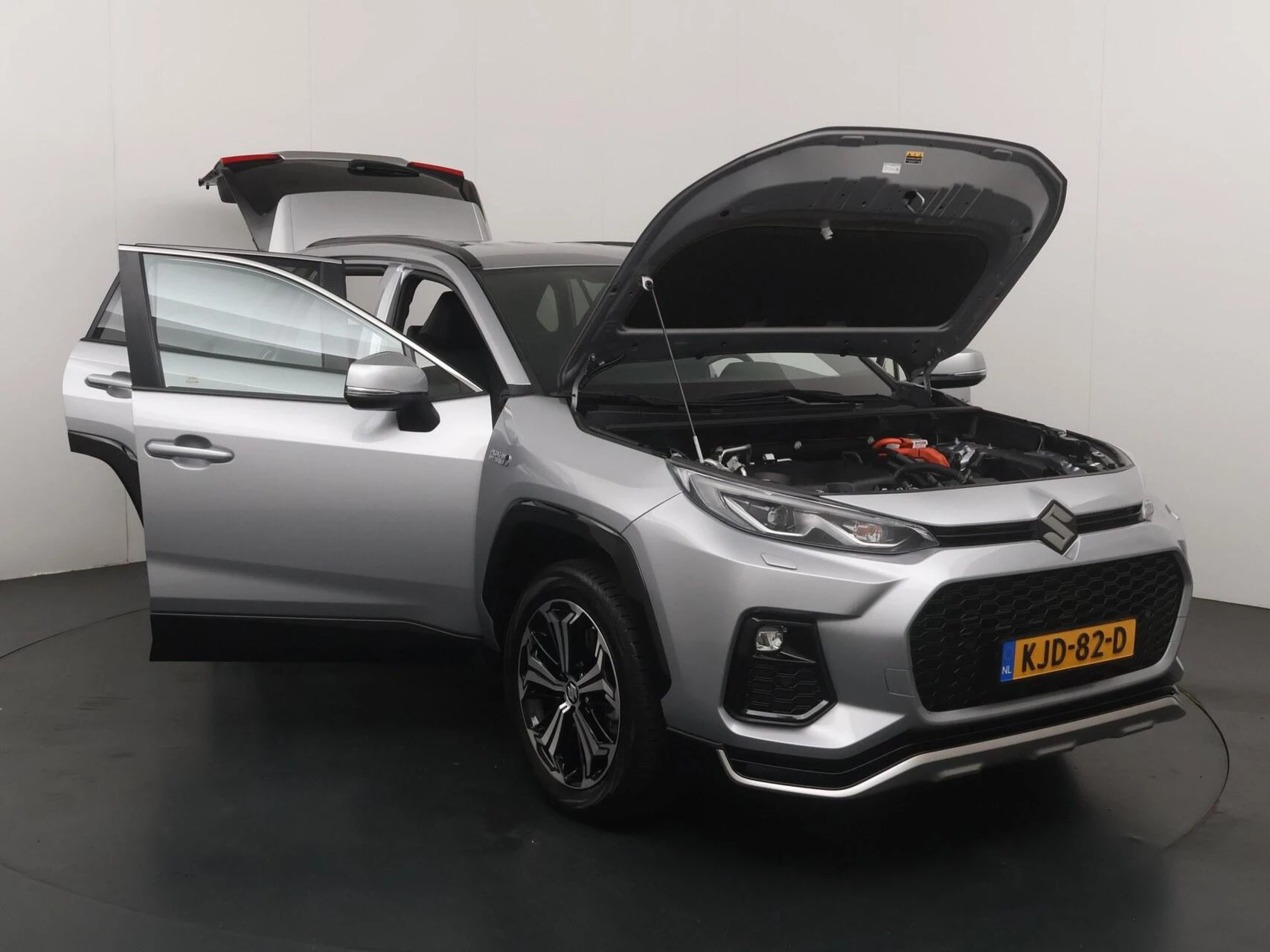 Hoofdafbeelding Suzuki Across