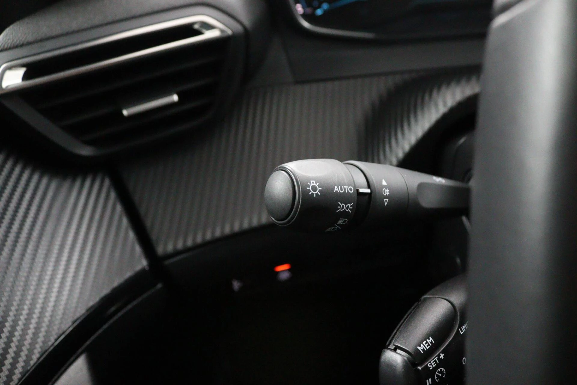 Hoofdafbeelding Peugeot e-2008