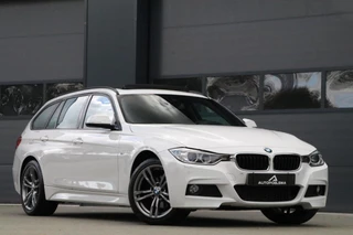 BMW 3-serie Touring 320d xDrive M Sport Headup Panodak Trekhaak F1 Schakeling ShadowLine 184PK Sportzetels Leder Zeer mooi! 132000KM BJ2015