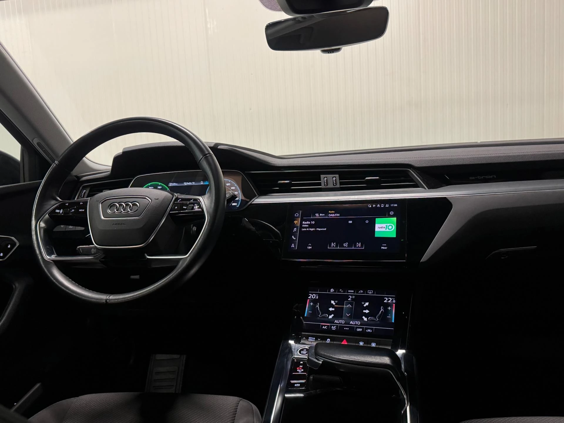 Hoofdafbeelding Audi e-tron