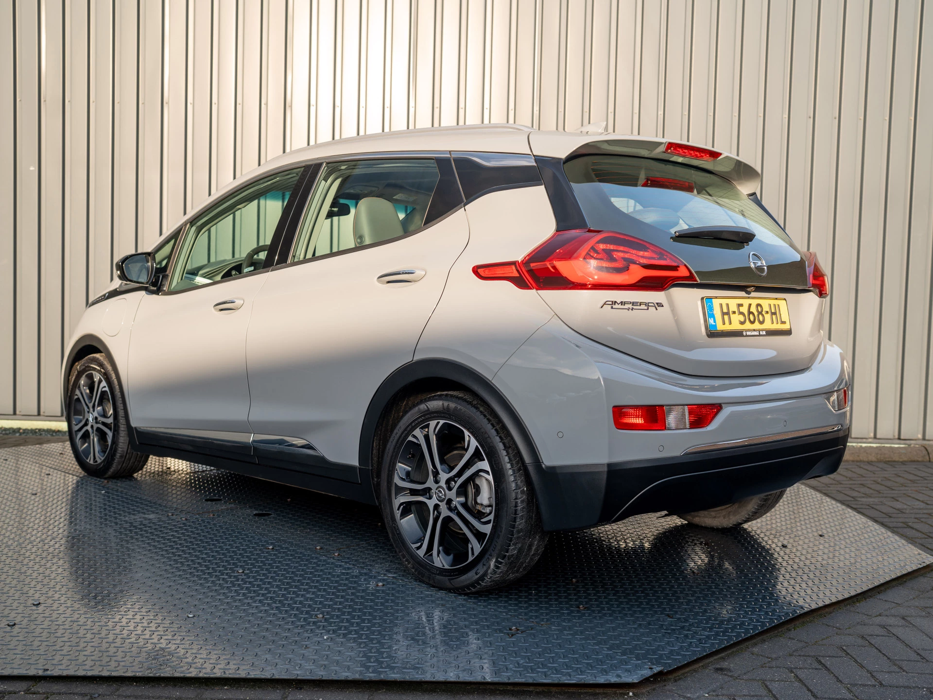 Hoofdafbeelding Opel Ampera-e