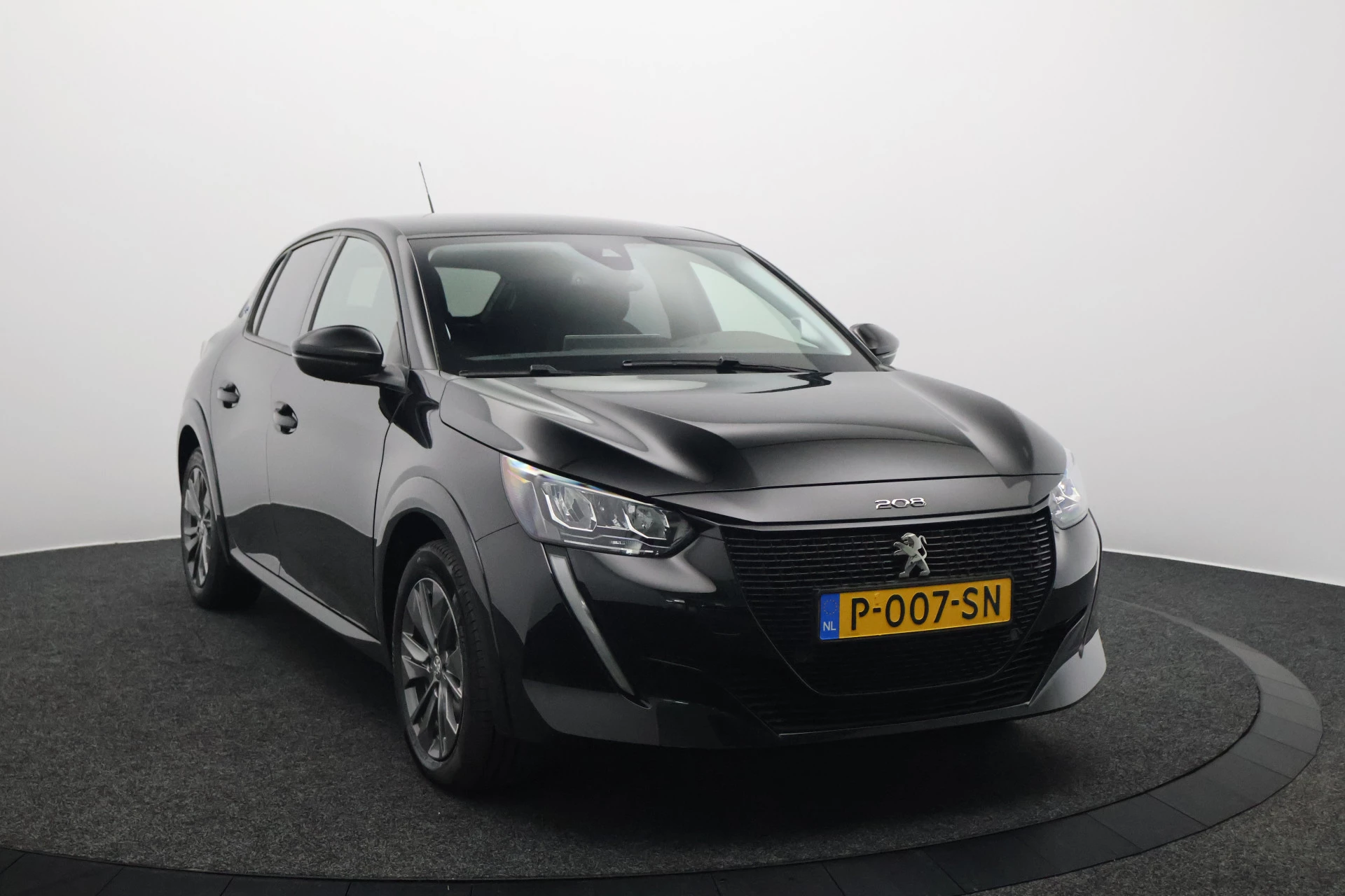 Hoofdafbeelding Peugeot e-208