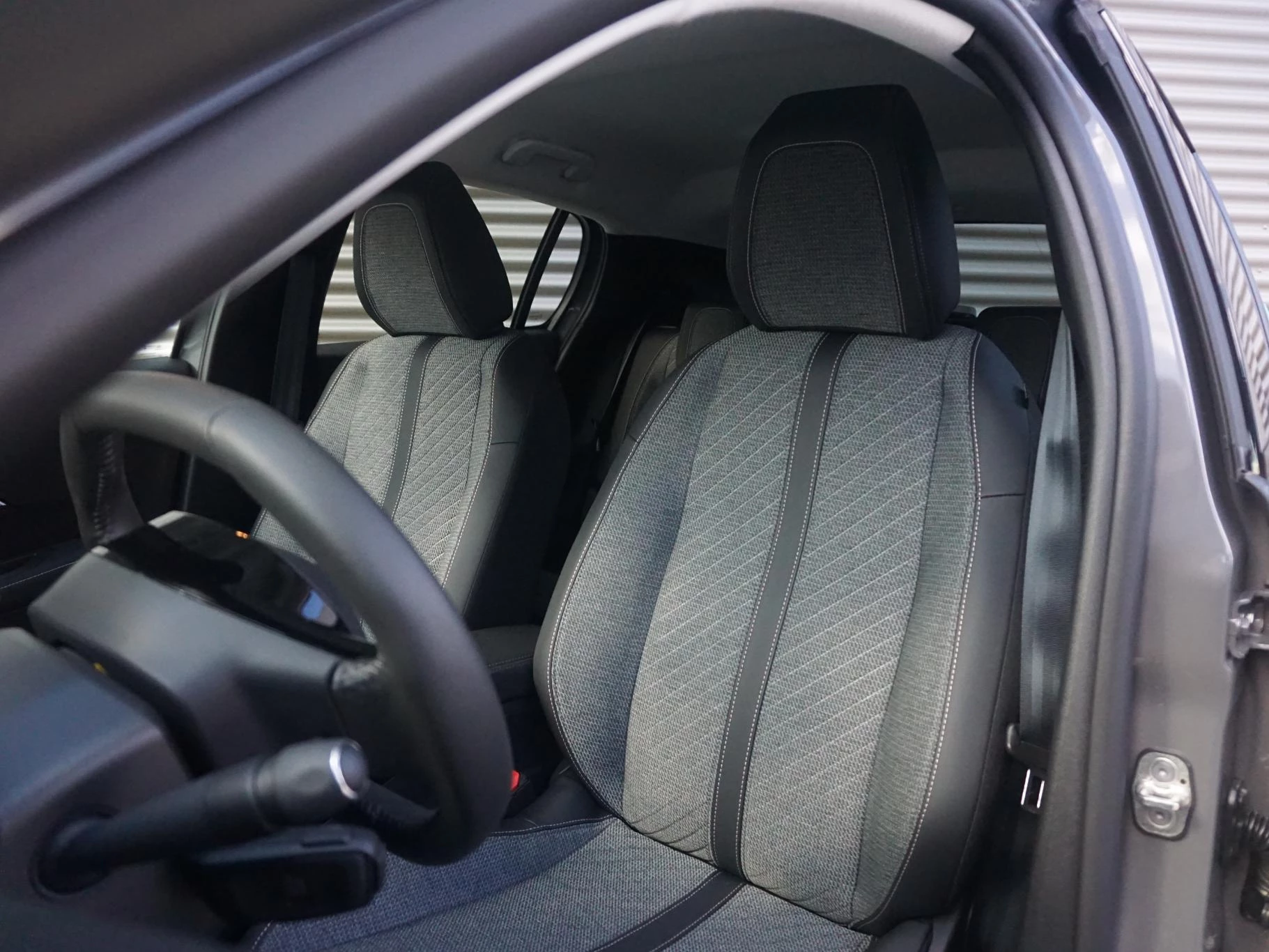 Hoofdafbeelding Peugeot e-208