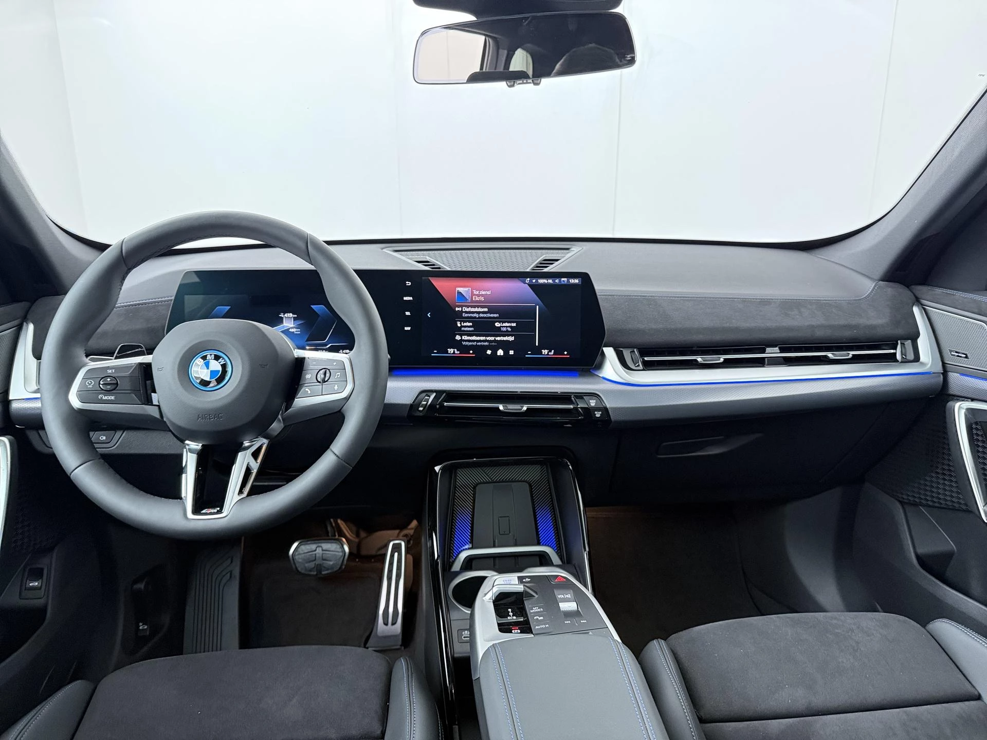 Hoofdafbeelding BMW iX1