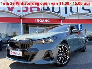 BMW 5 Serie 520I AUT. M SPORTPAKKET PRO PANO-DAK LEER HEAD-UP NAVI CAMERA CARPLAY MEMORY HK SOUND