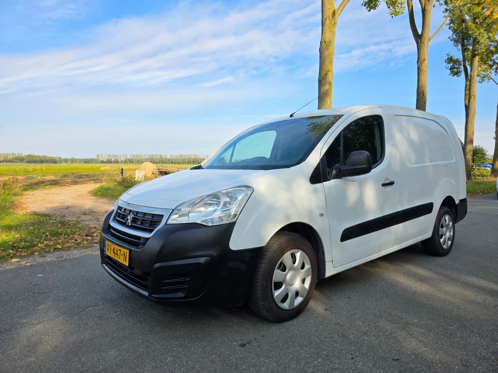 Hoofdafbeelding Peugeot Partner
