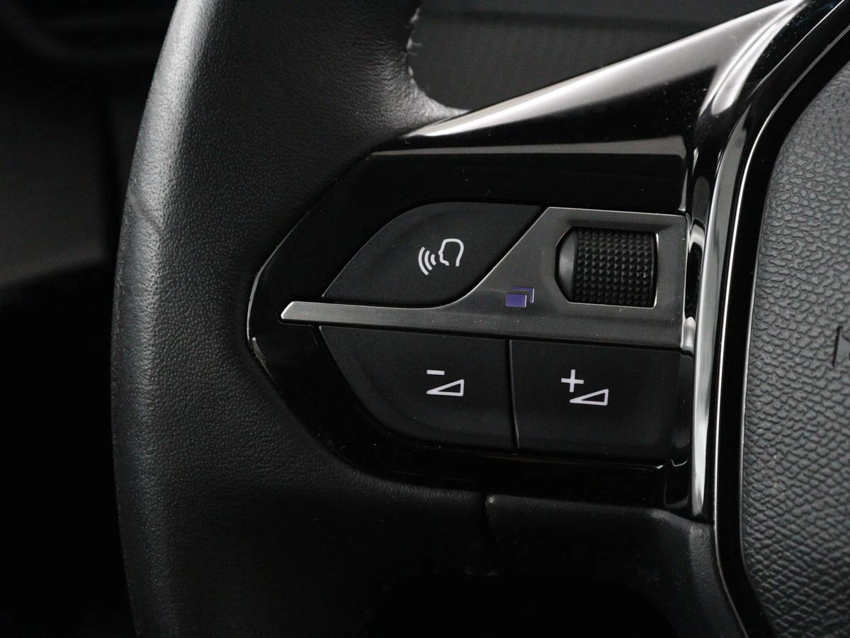 Hoofdafbeelding Peugeot e-208